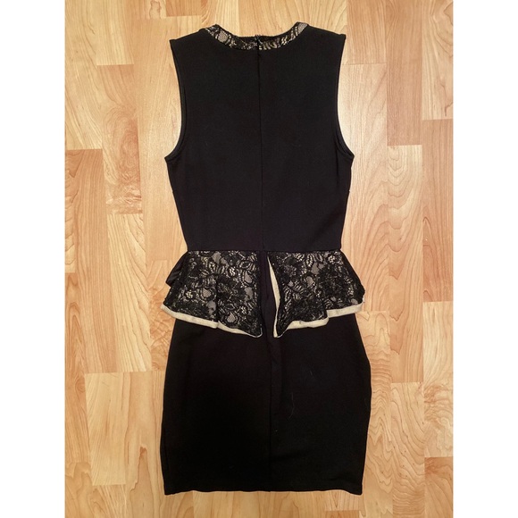 Guess peplum dress - Picture 2 of 2